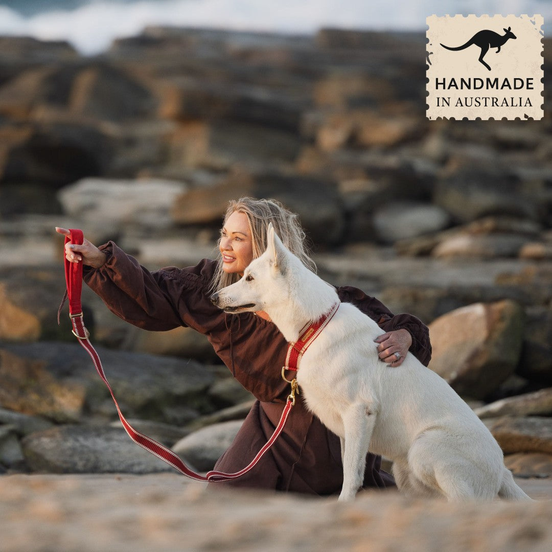 Red St Tropez Statement Lead