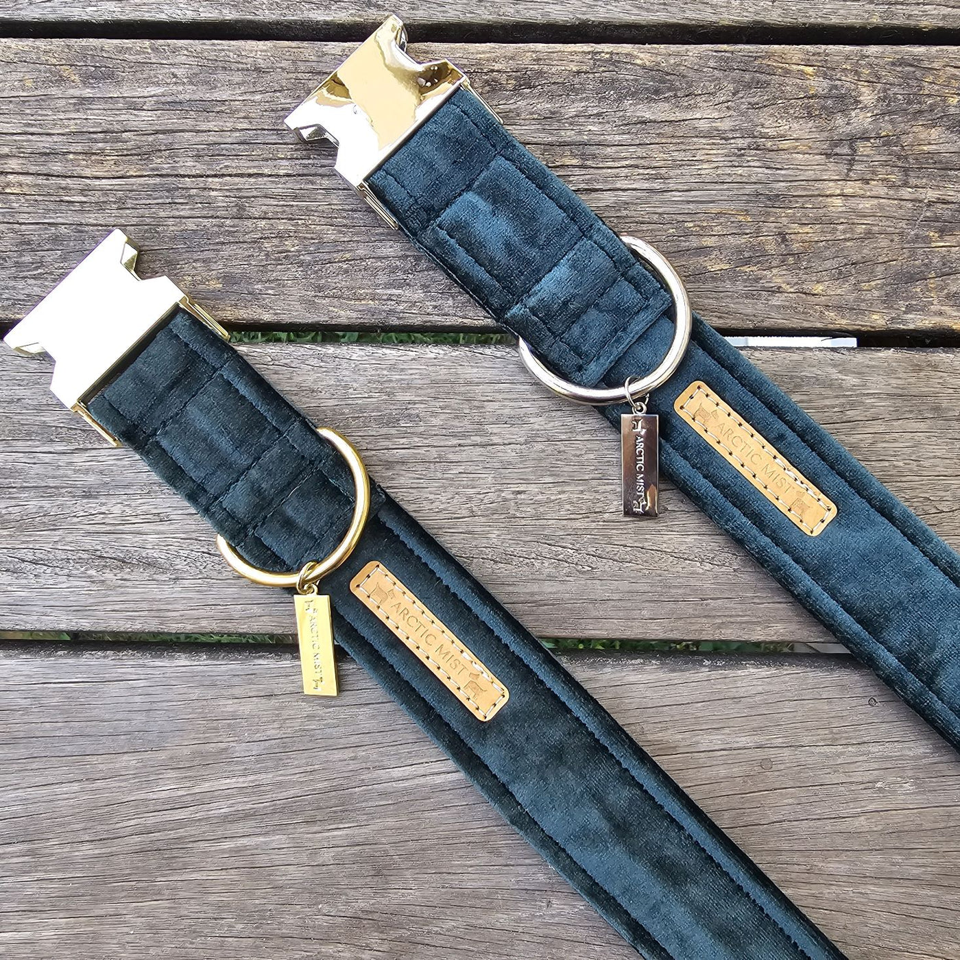 Green Luxury Velvet Buckle Collar