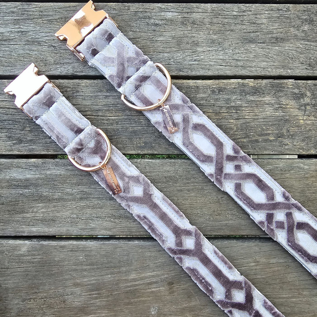 Pale Lavender Luxury Embossed Velvet Buckle Collar